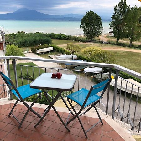 Seeblickwohnung Sirmione - Fronte Lago Mit Privatsteg 외부 사진
