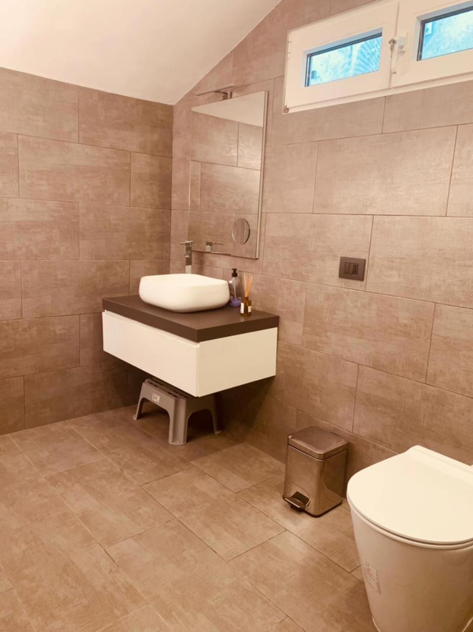 Seeblickwohnung Sirmione - Fronte Lago Mit Privatsteg 외부 사진